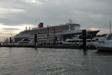 queen-mary-2