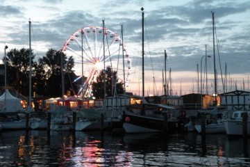 kieler woche - bluecherbruecke