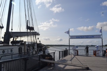 Jan Huygen im Hafen Sellin