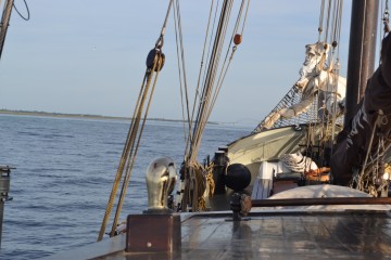 Fehmarn in Sicht! Mit der Jan Huygen in den Mini-Hafen Orth