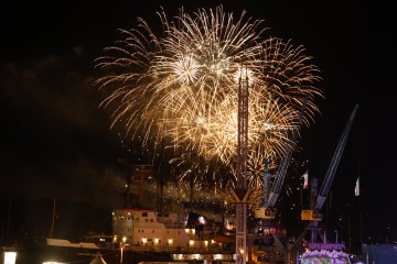 Feuerwerk zur Hansesail