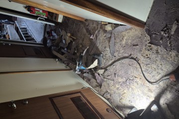 der Flur bekommt einen neuen Boden